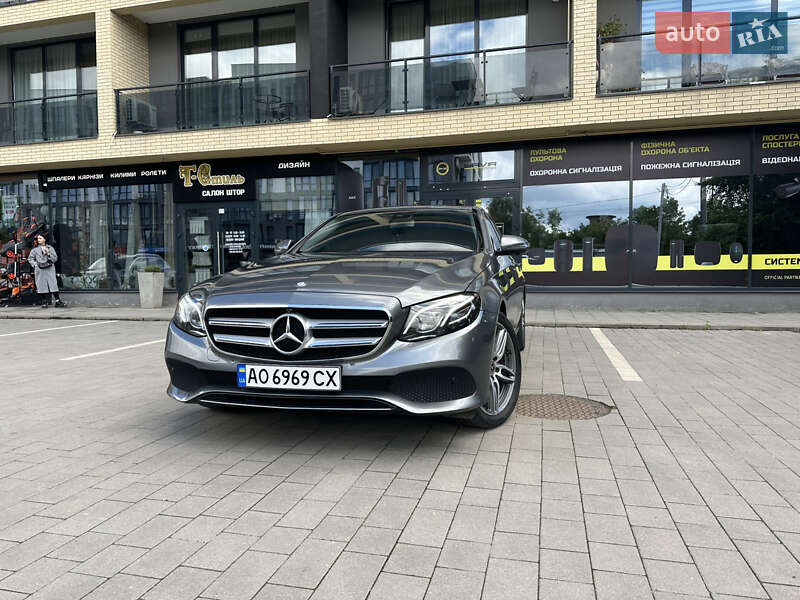 Mercedes-benz E-class (2016)