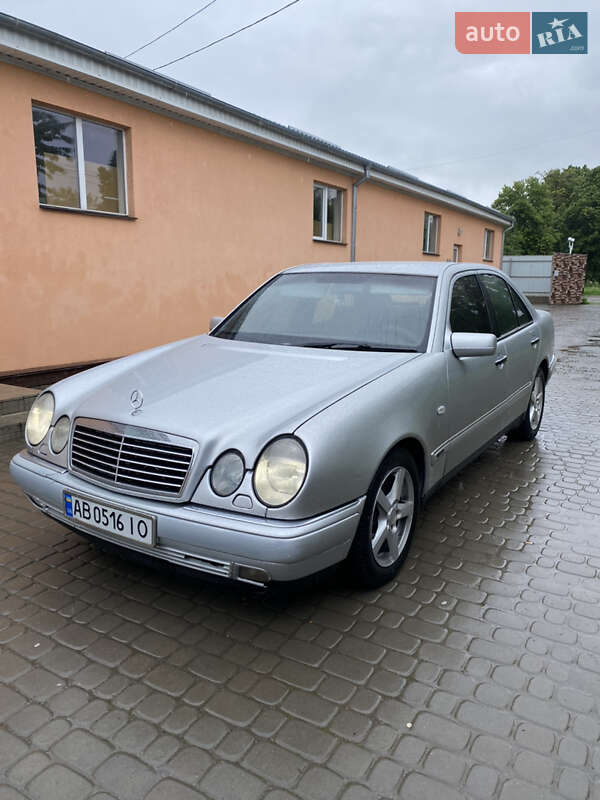 Mercedes-benz E-class (1997)