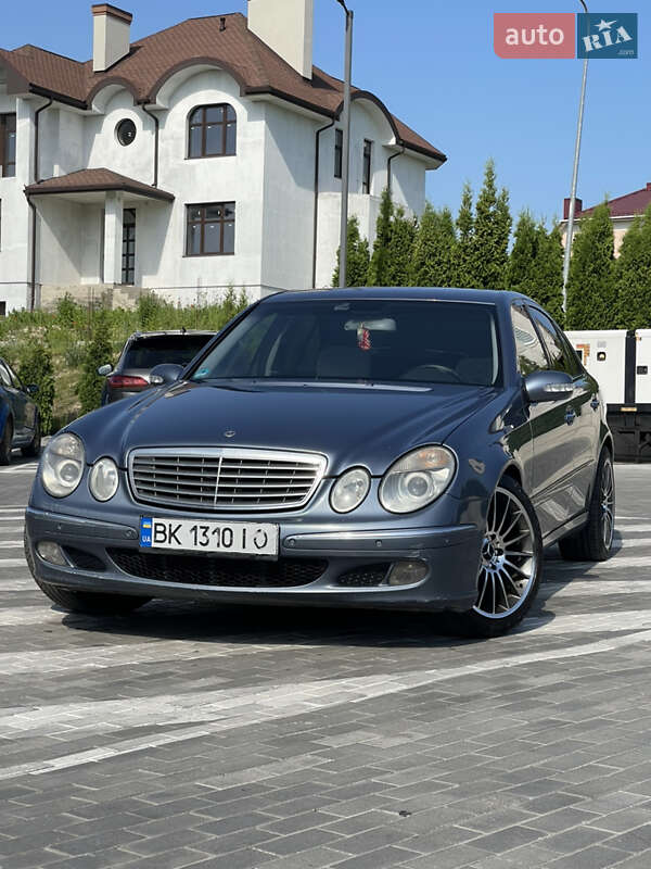 Mercedes-benz E-class (2003)