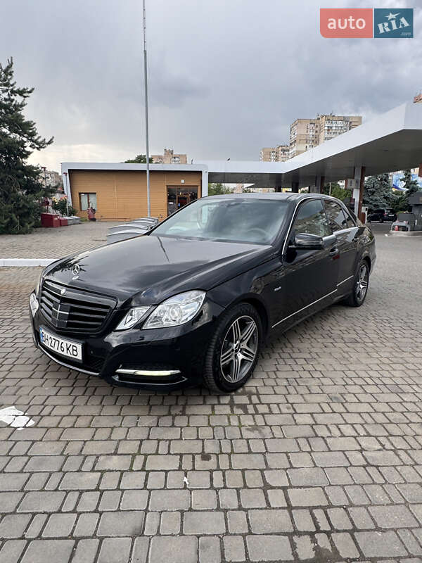 Mercedes-benz E-class (2010)