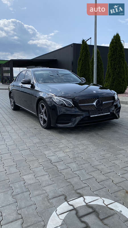 Mercedes-benz E-class (2016)