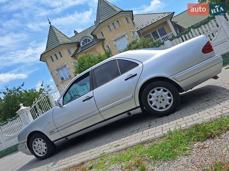 Mercedes-benz E-class (1998)