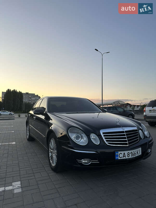 Mercedes-benz E-class (2008)
