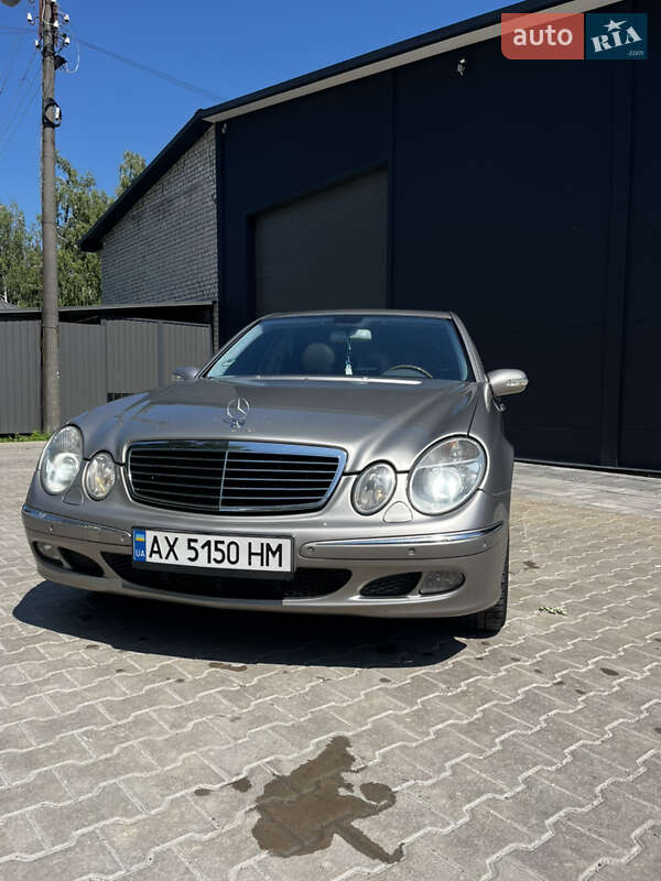 Mercedes-benz E-class (2003)