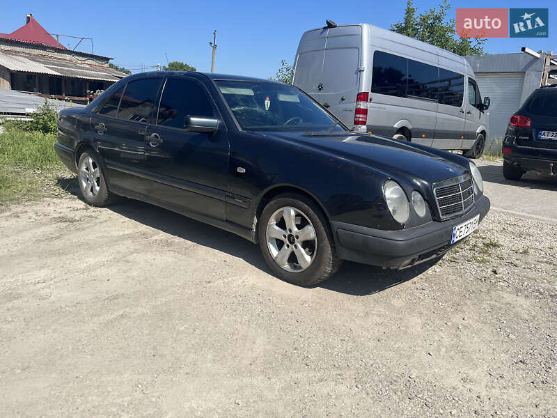 Mercedes-benz E-class (1996)