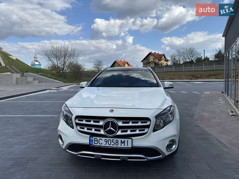 Mercedes-benz Gla-class (2017)