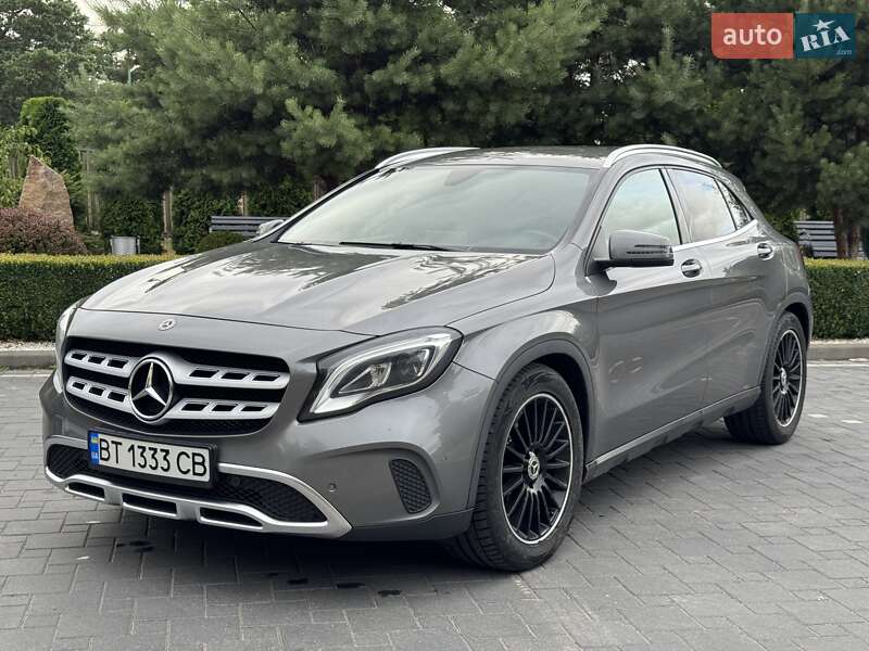 Mercedes-benz Gla-class (2017)