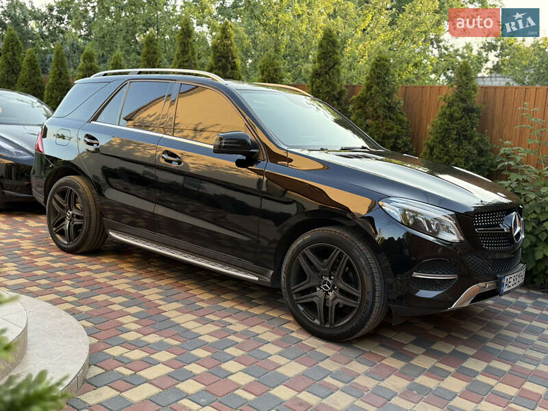 Mercedes-benz Gle-class (2016)