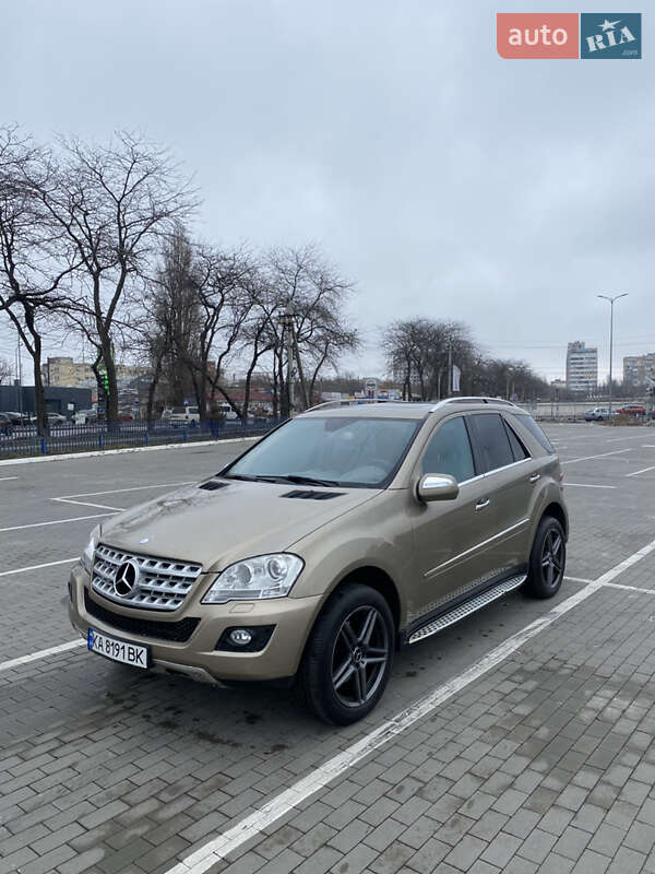 Mercedes-benz M-class (2009)