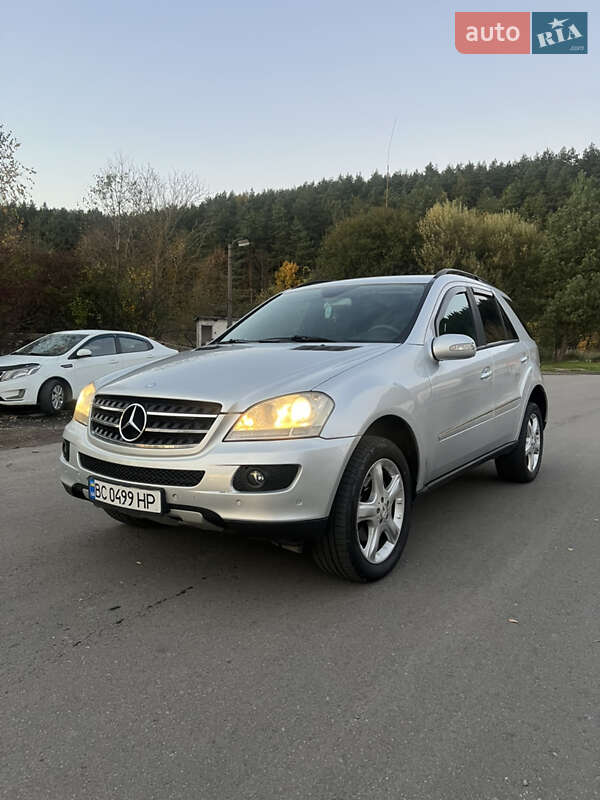 Mercedes-benz Ml 320 (2005)