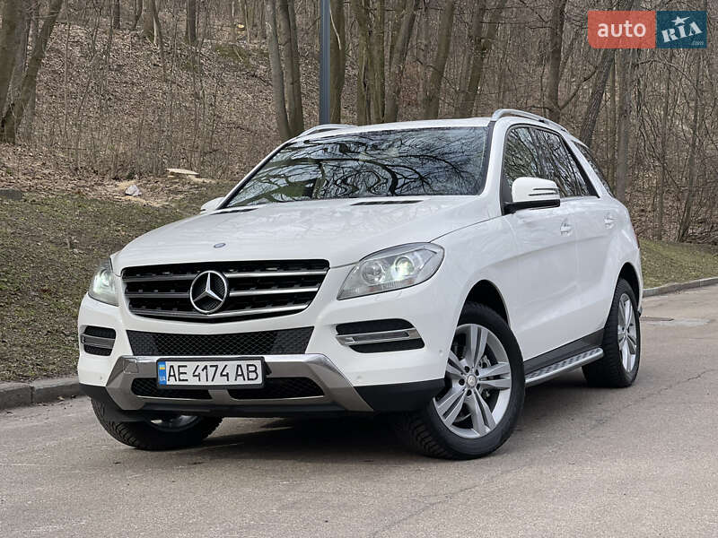 Mercedes-benz M-class (2015)