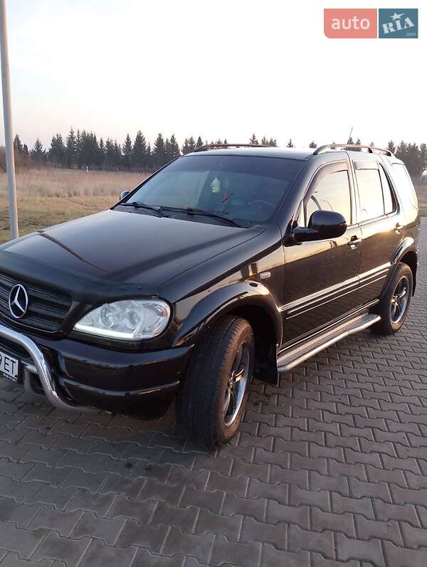 Mercedes-benz M-class (1998)