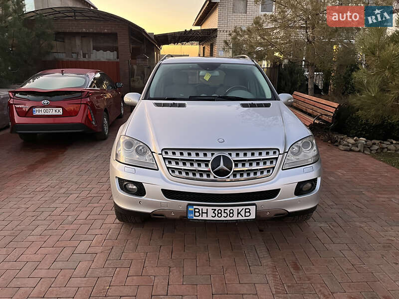 Mercedes-benz M-class (2008)