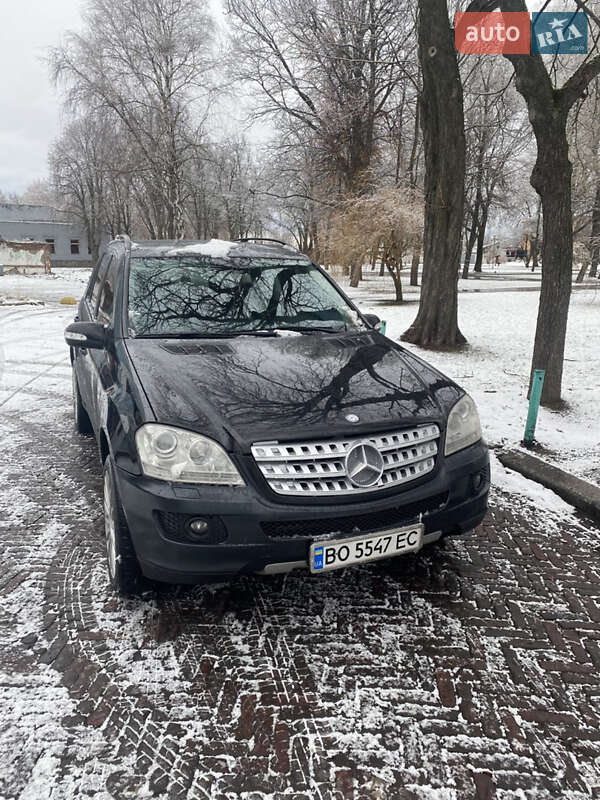 Mercedes-benz M-class (2006)