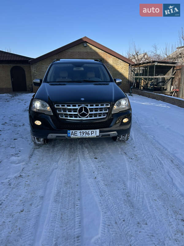 Mercedes-benz M-class (2009)