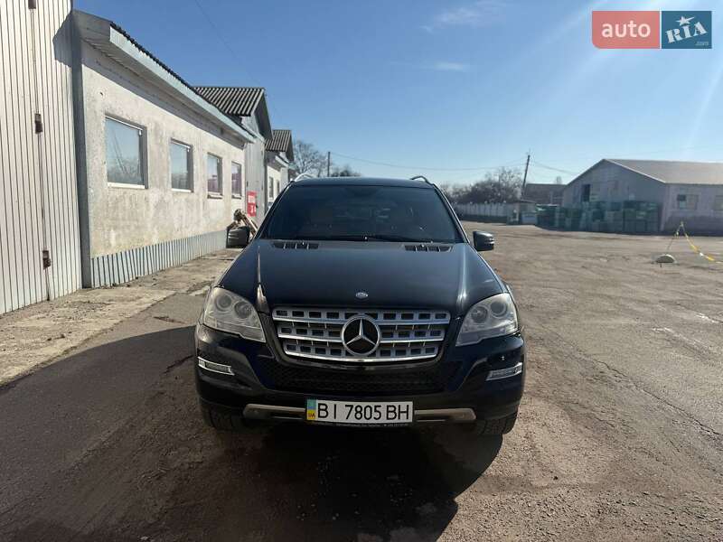 Mercedes-benz M-class (2011)