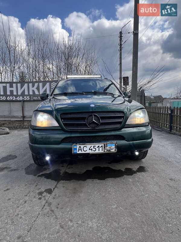 Mercedes-benz M-class (2001)