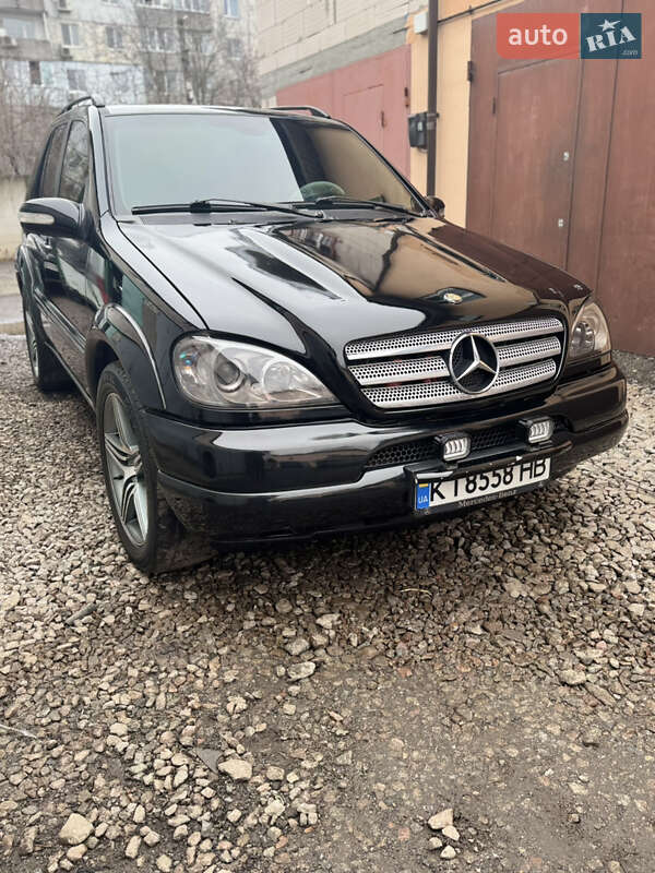 Mercedes-benz M-class (2001)