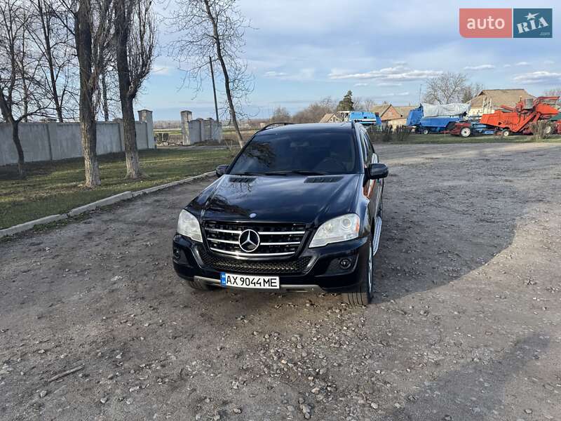 Mercedes-benz M-class (2009)