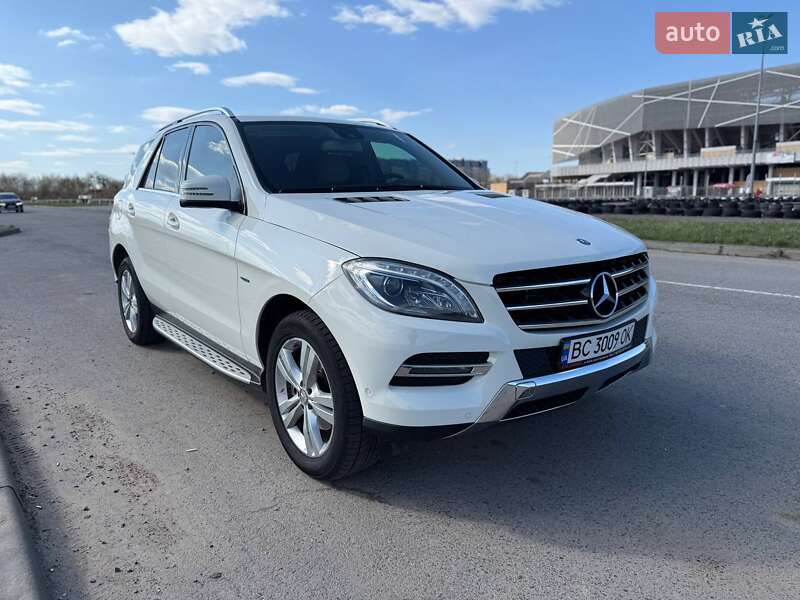 Mercedes-benz M-class (2012)