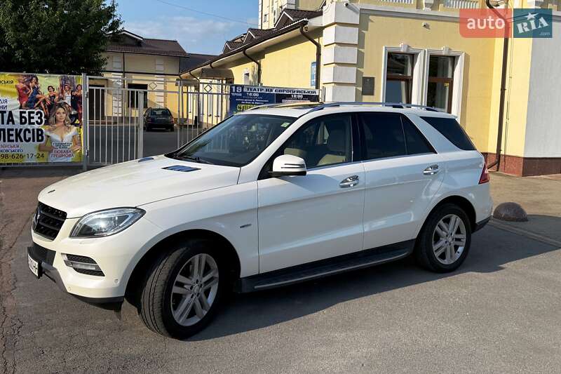 Mercedes-benz M-class (2012)