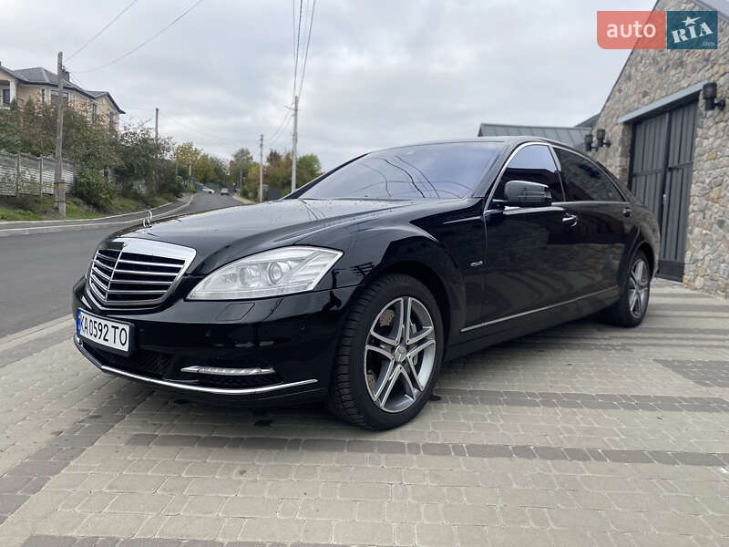 Mercedes-benz 500 s (2011)