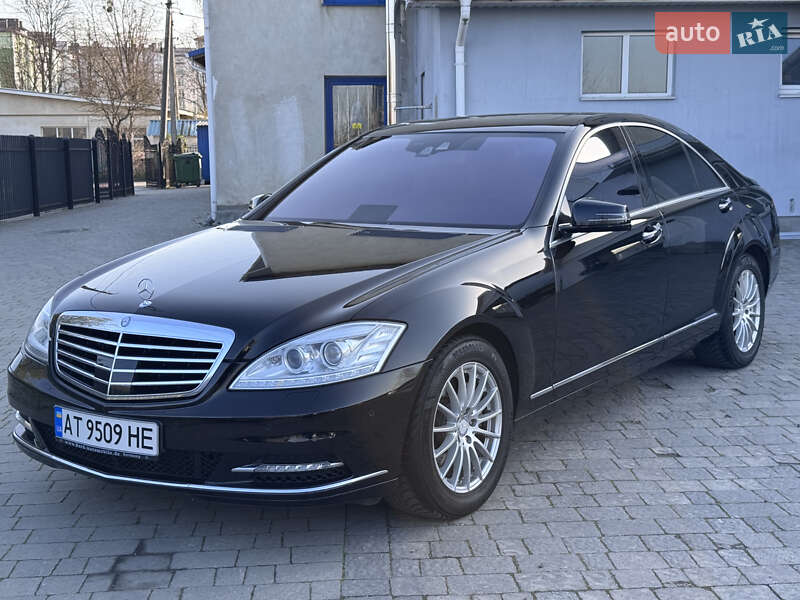 Mercedes-benz S-class (2013)