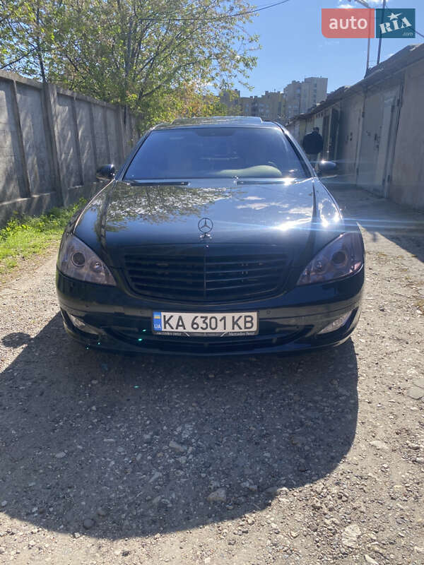 Mercedes-benz S-class (2007)
