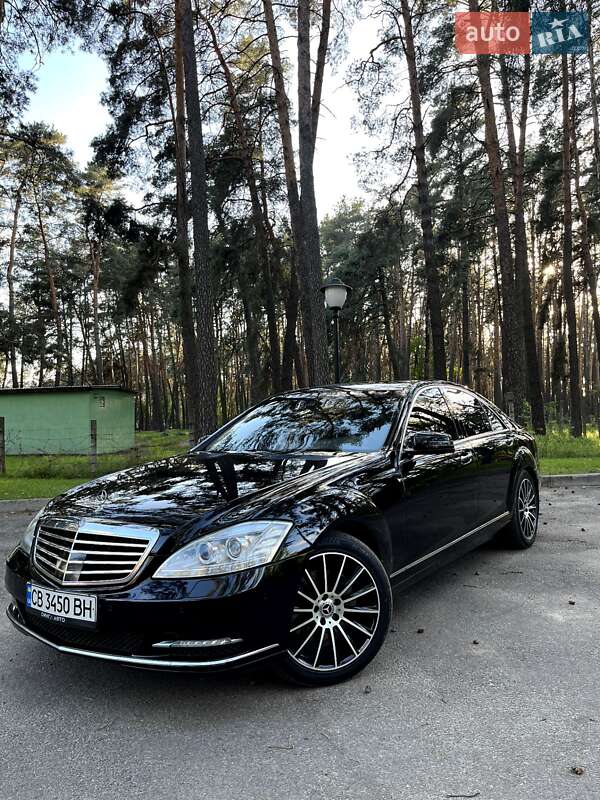 Mercedes-benz S-class (2013)