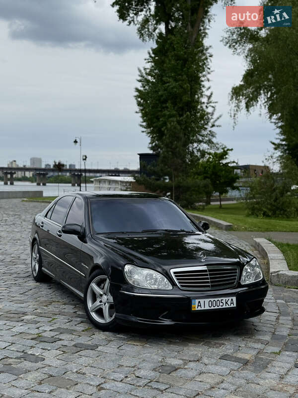 Mercedes-benz S-class (2004)