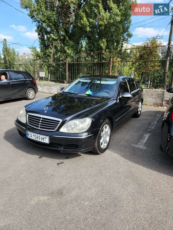 Mercedes-benz S-class (2004)