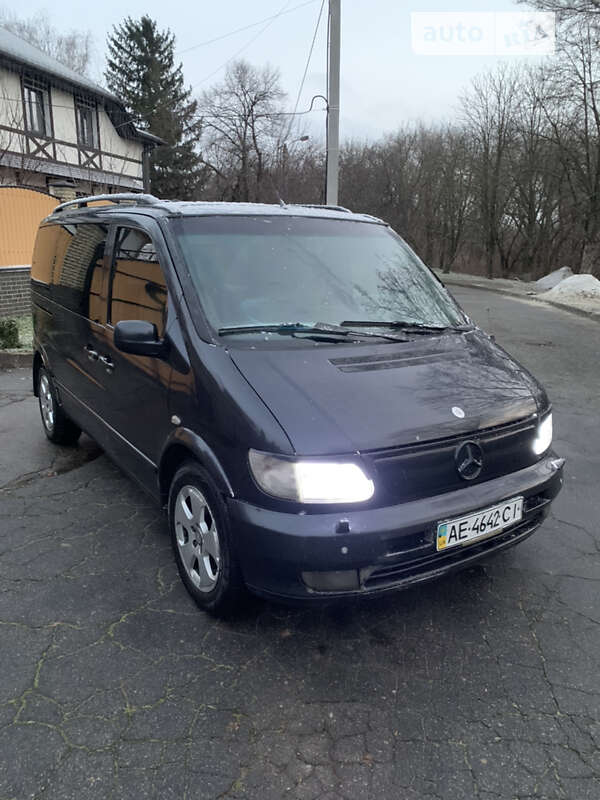 Mercedes-benz V-class (2002)