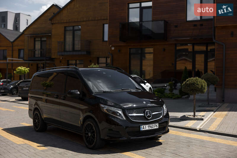 Mercedes-benz V-class (2017)
