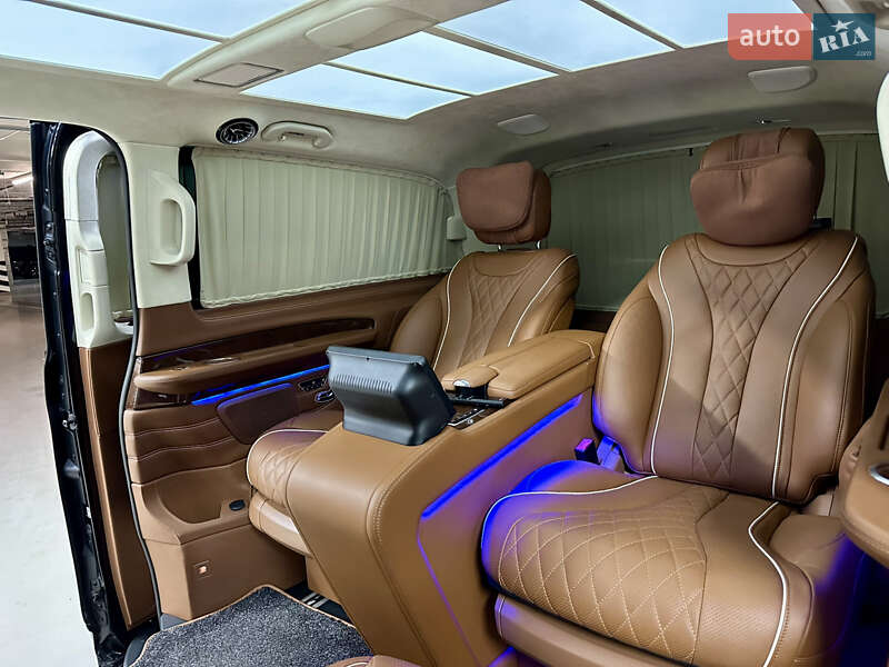 Mercedes-benz V-class (2022)