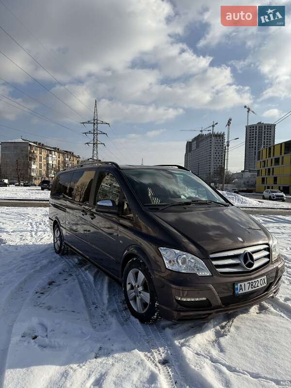 Mercedes-benz Viano (2012)