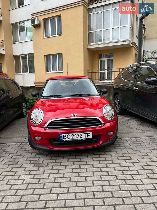 Mini Cooper (2012)