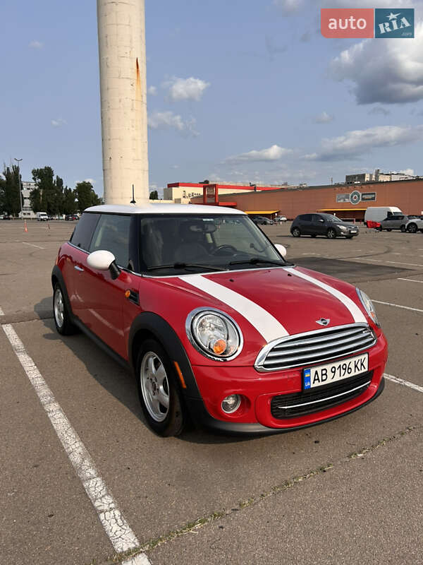 Mini Cooper (2011)