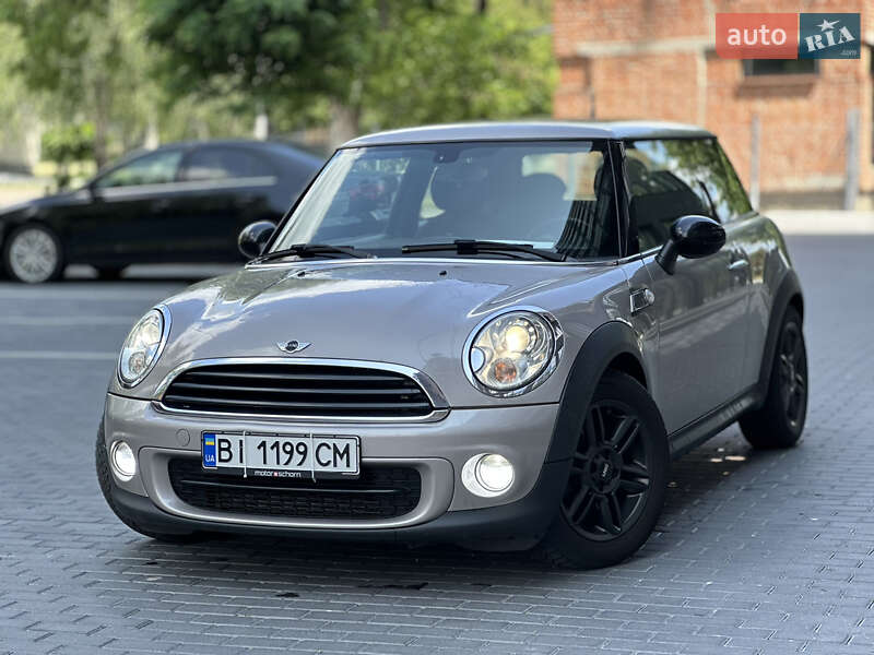 Mini Cooper (2012)