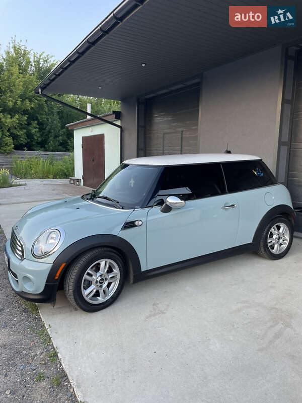 Mini Cooper (2013)