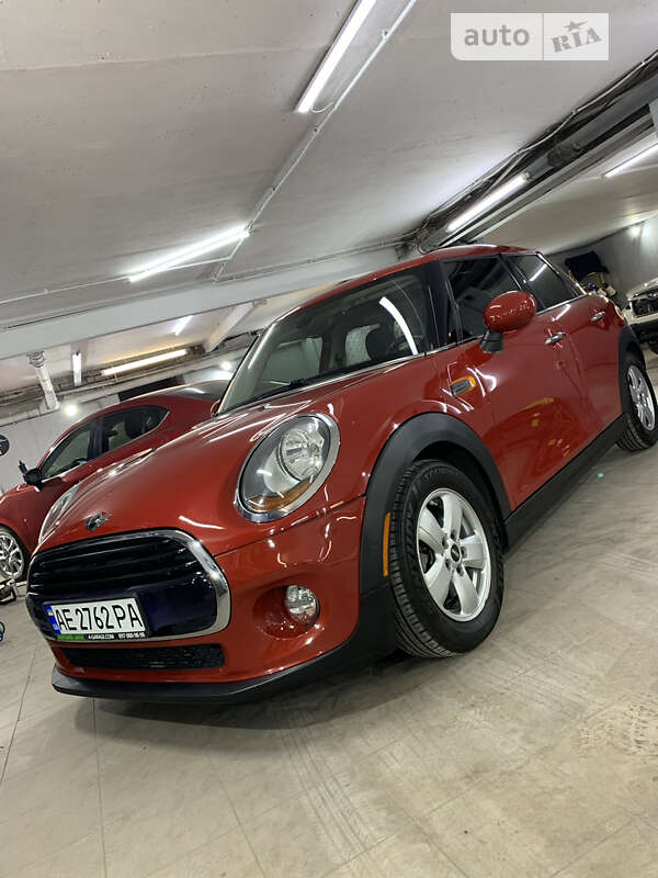 Mini Hatch (2015)