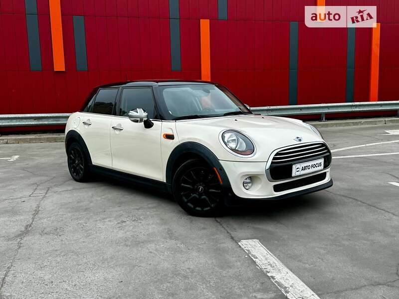 Mini Hatch (2014)