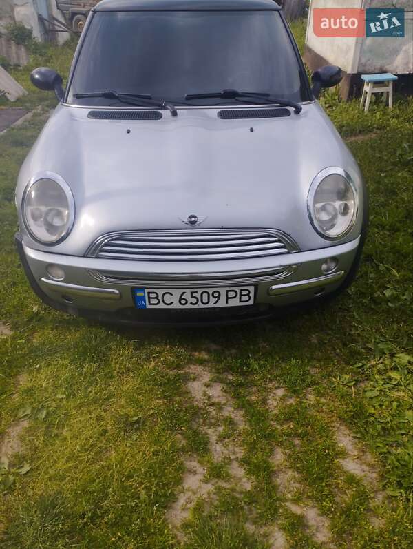 Mini Hatch (2002)