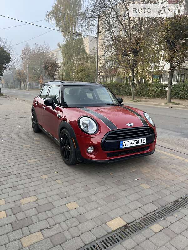Mini Hatch (2017)