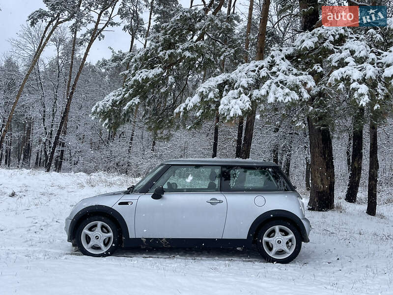 Mini One (2003)