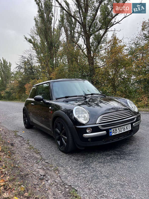 Mini One (2003)