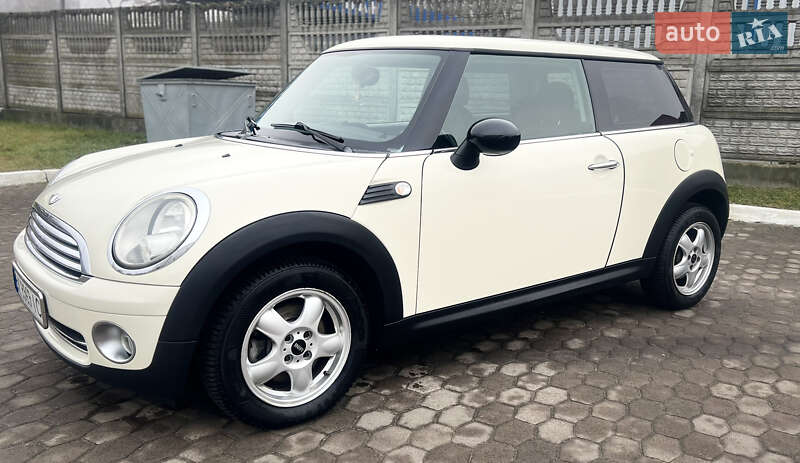 Mini Hatch (2008)