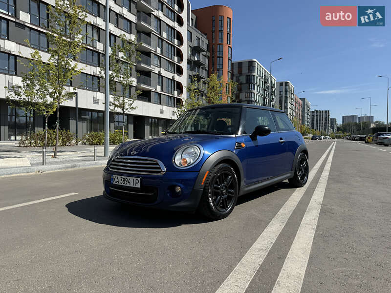 Mini Hatch (2011)