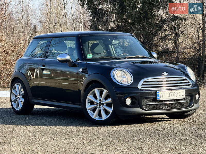 Mini Hatch (2013)