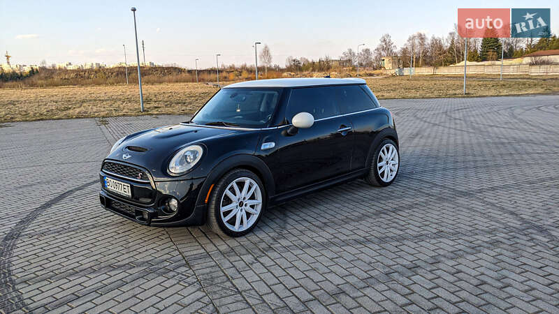 Mini Hatch (2015)