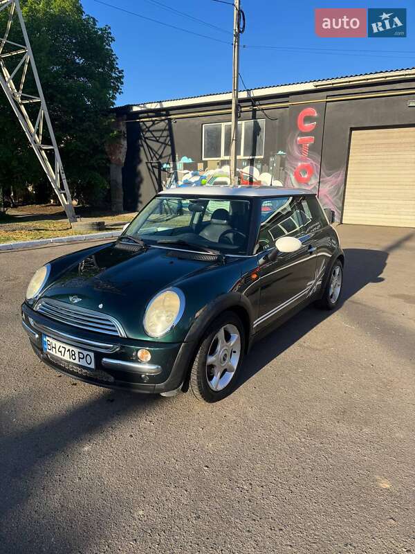 Mini Hatch (2004)